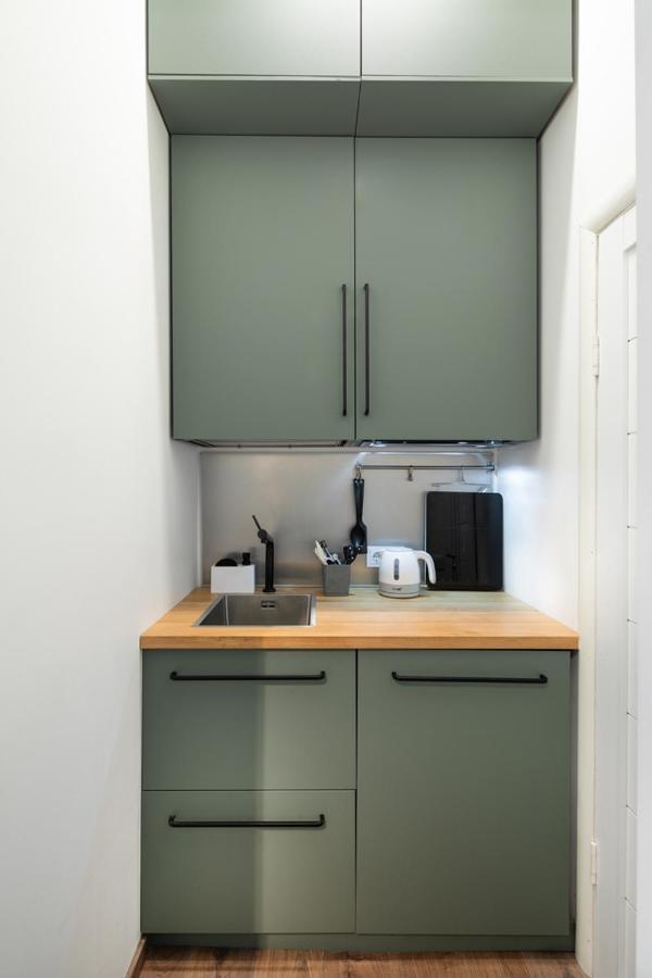 Kalnina Street Studio Apartment Riga Bagian luar foto