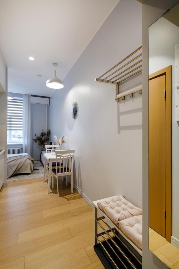 Kalnina Street Studio Apartment Riga Bagian luar foto