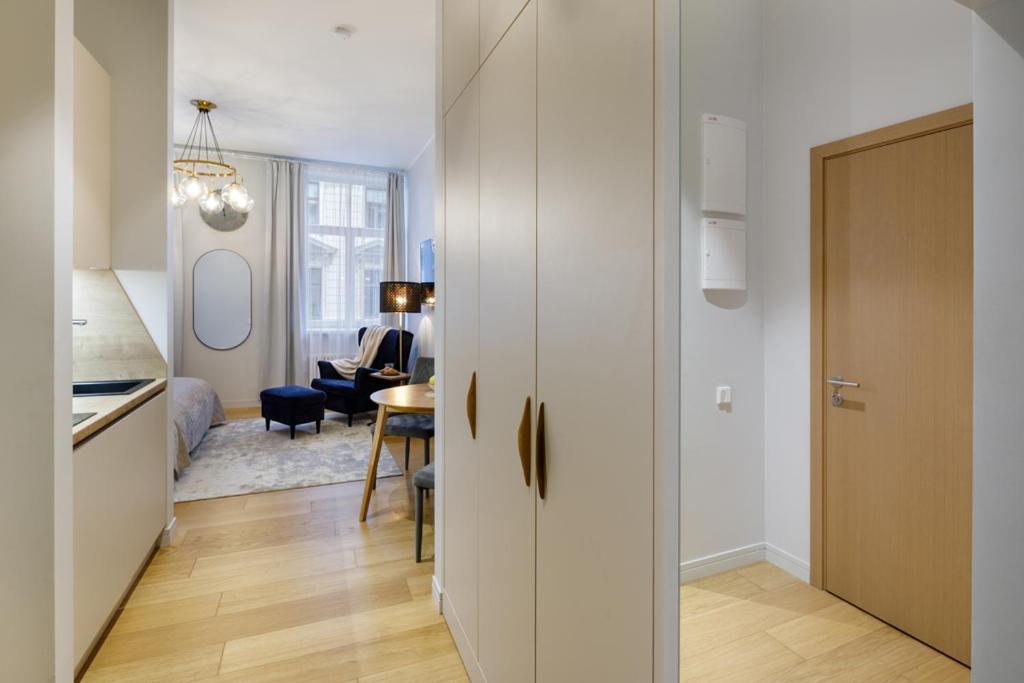 Kalnina Street Studio Apartment Riga Bagian luar foto